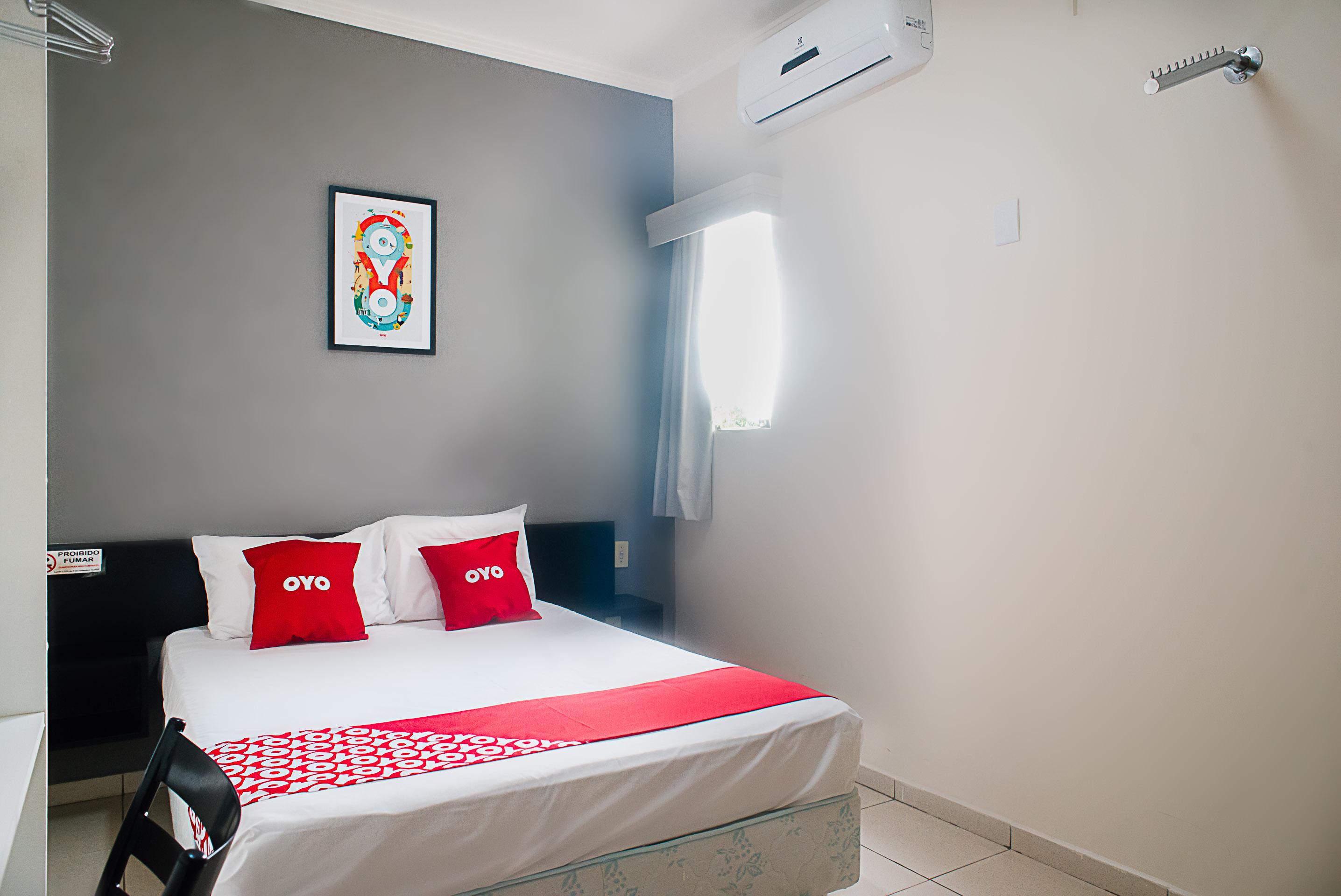 Oyo Cerrado Hotel, Campo Grande Campo Grande  Ngoại thất bức ảnh A room at an OYO hotel in India