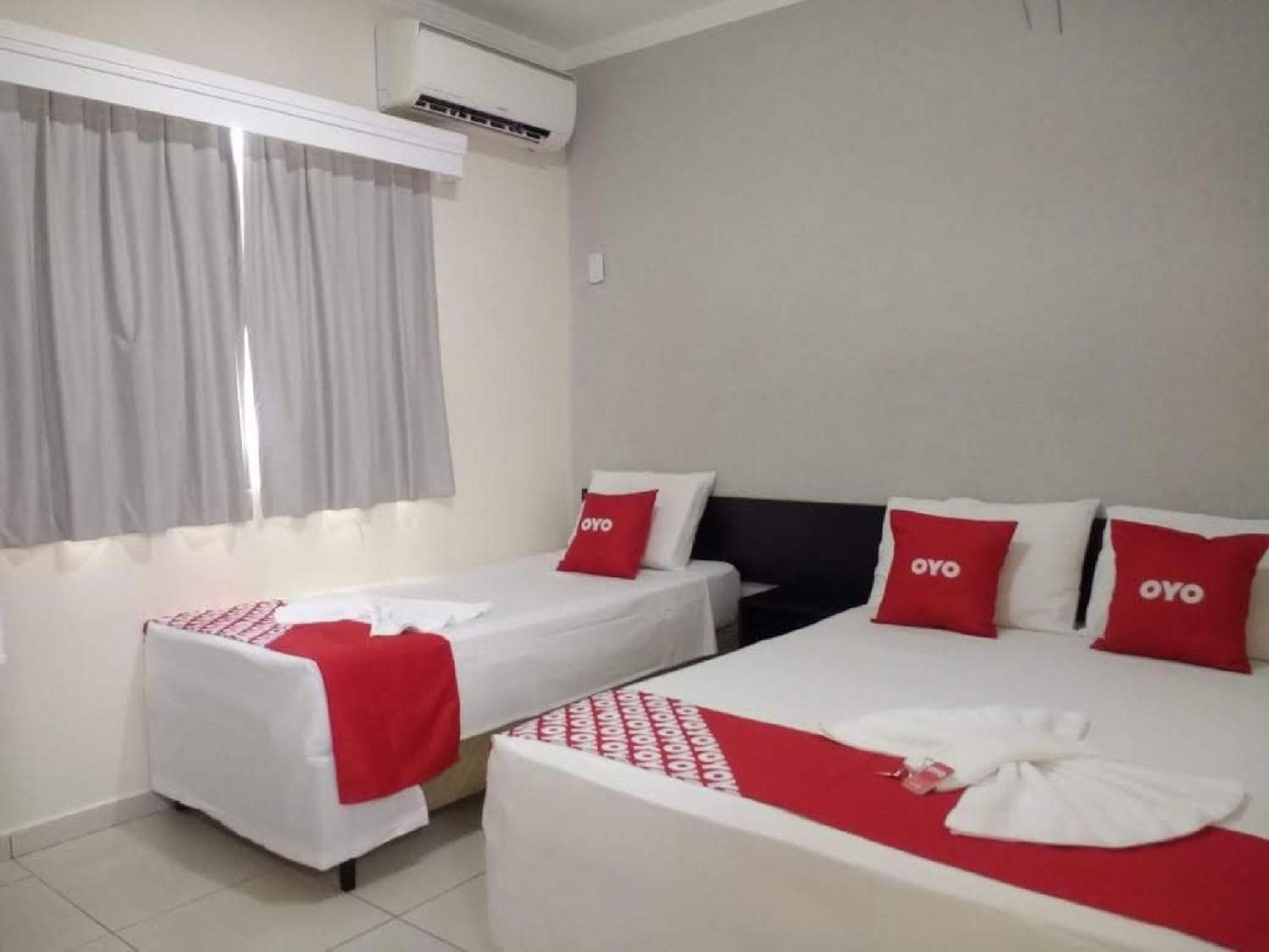 Oyo Cerrado Hotel, Campo Grande Campo Grande  Ngoại thất bức ảnh A typical OYO hotel room in Brazil